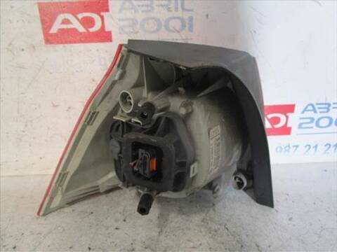 Foto 2ª: Piloto Trasero Derecho Volkswagen Golf 2.0 TDI 16V 140CV 103KW [BKD] (2004)