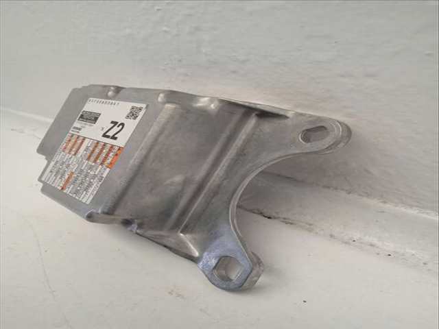 Foto 3ª: Centralita Airbag Toyota Yaris 1.5 HYBRID MXPH11) 92CV 68KW