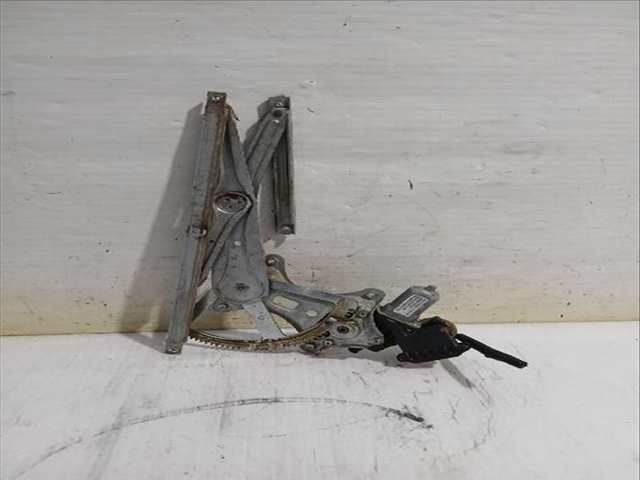 Elevalunas Manual Trasero Derecho Toyota Corolla 2.2 D-4D AUR10_) 177CV