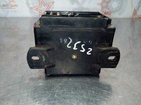 Foto 3ª: Caja Reles Fusibles Mercedes Clase C 160 BERLINA