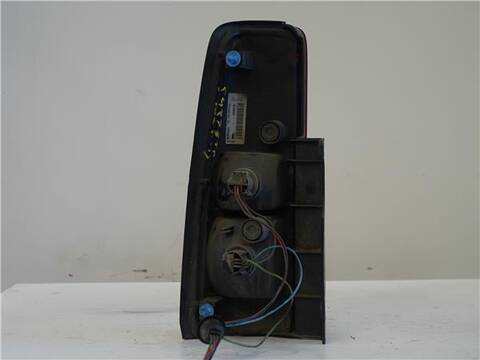Foto 2ª: Piloto Trasero Derecho Suzuki Jimny 1.5 DDIS 4WD 65CV 48KW [D/ K9K] (2005)