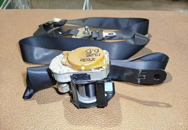 Foto 4ª: Pretensor Airbag Derecho Nissan Patrol 3.0 DI GR Y61 [ZD30] (2005)