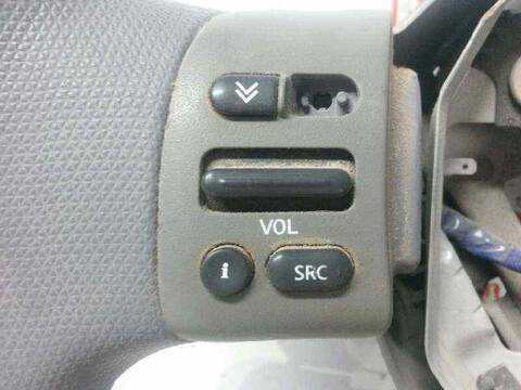 Foto 4ª: Volante Nissan Micra VERSION INDEFINIDA (2002)