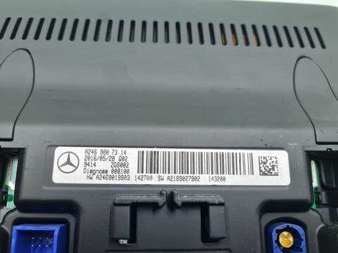 Foto 4ª: Pantalla Multifuncion Mercedes Clase G 230 GLA 200 CDI 156.908) 136CV 100KW [651930] (2016)