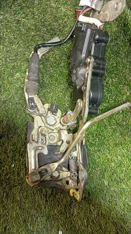 Foto 3ª: Cerradura Puerta Delantera Izquierda Toyota 4 Runner 3.0 T DIESEL (1993)