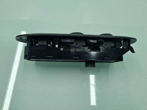 Foto 4ª: Botonera Elevalunas Ford Mondeo GHIA 140CV 103KW [QXBA] (2007)
