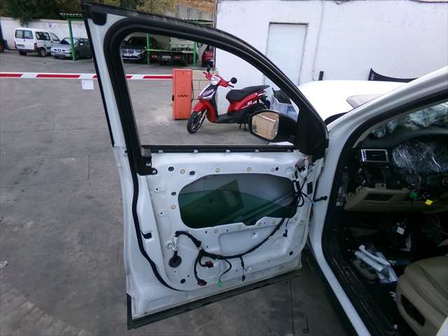 Foto 2ª: Puerta Delantera Izquierda Land Rover Discovery 2.0 D 2014-2019,SPORT [204DTD] (2016)