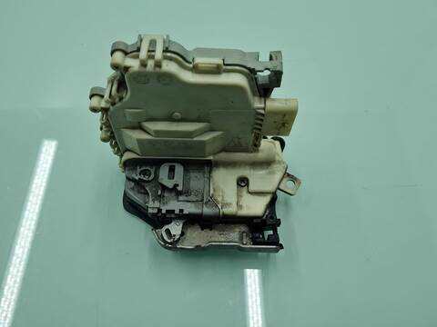 Cerradura Puerta Delantera Derecha Audi A3 AMBIENTE 150CV 110KW