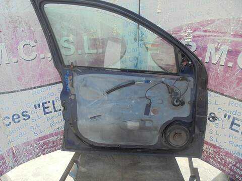 Foto 3ª: Puerta Delantera Izquierda Opel Astra CLUB BERLINA 84CV 62KW [Z16SE] (2004)