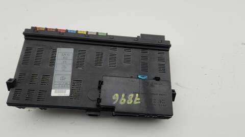 Foto 3ª: Caja Reles Fusibles Bmw X5 3.0D 184CV 135KW [306D1D] (2001)