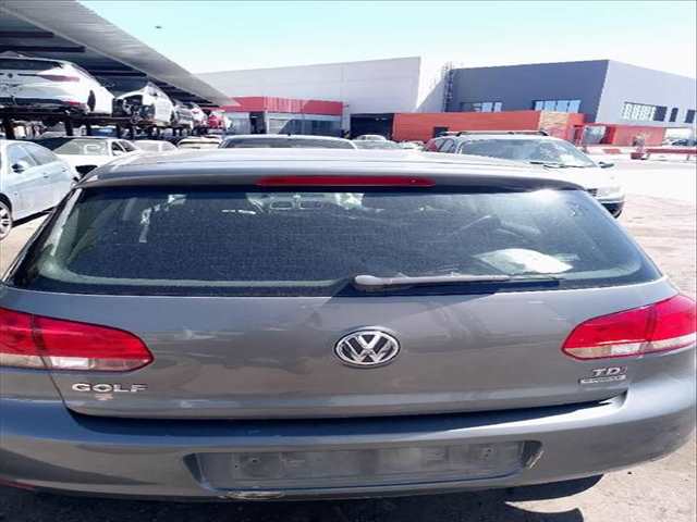 Portón Volkswagen Golf 1.6 TDI 90CV