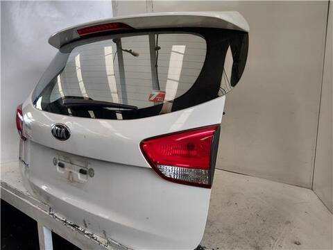 Foto 3ª: Portón Kia Carens 1.6 BASIC 135CV 99KW [G4FD] (2015)