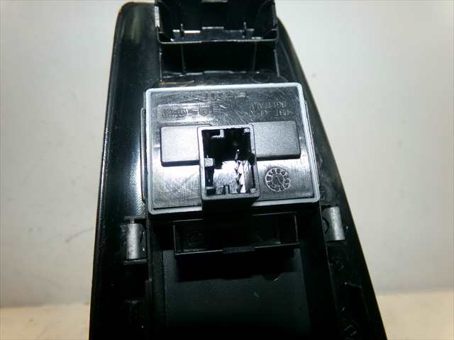 Foto 3ª: Botonera Elevalunas Volkswagen Polo 1.4 TDI 2005-2009 [BNM] (2009)