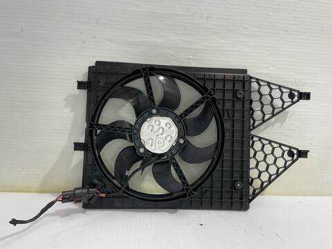 Foto 3ª: Electroventilador Volkswagen Polo ADVANCE BLUEMOTION 90CV 66KW [CUSB] (2014)