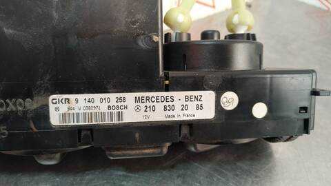 Foto 3ª: Mando Calefacción A. A. Mercedes Clase E 180 290 TD 210.017) BERLINA 129CV 95KW