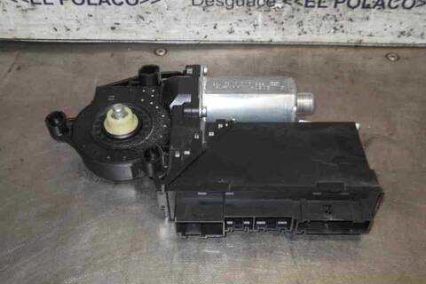 Foto 3ª: Elevalunas Eléctrico Delantero Izquierdo Volkswagen Touareg TDI V6 225CV 165KW [BKS] (2006)