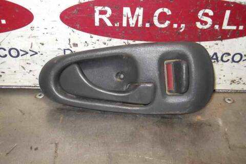 Foto 1ª: Maneta Interior Trasera Derecha Mitsubishi L200 2.5 TD 99CV 73KW [D 4D56] (2000)