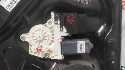 Foto 2ª: Elevalunas Manual Trasero Izquierdo Volkswagen Passat TRENDLINE BERLINA 116CV 85KW [BLF] (2006)