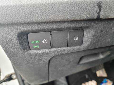 Foto 1ª: Mando Luces Skoda Octavia AMBITION PLUS 149CV 110KW [DTTC] (2024)