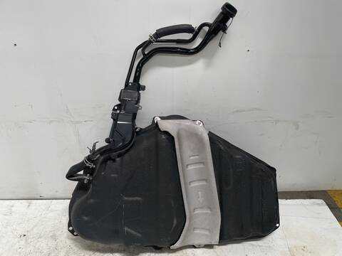 Foto 3ª: Deposito de Combustible Mazda 3 CENTER-LINE 150CV 110KW [SHY6, SHY4] (2014)