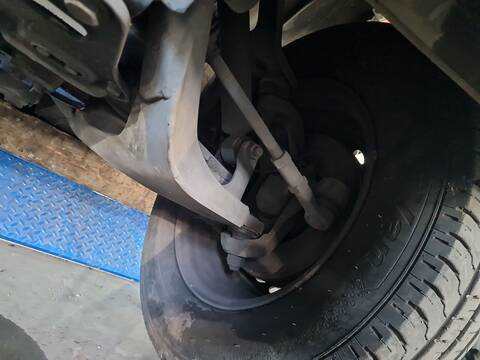 Brazo Suspension Delantero Izquierdo Iveco Daily NATURALPOWER 35S14 35C14 40C14 50C14 60C14 65C14 ... 136CV 100KW FURGONETA