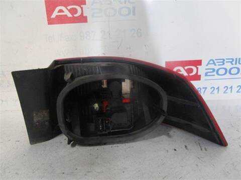 Foto 2ª: Piloto Trasero Izquierdo Renault Laguna 1.9 DCI BG0E BG0R) 100CV 74KW [D/ F9Q N7] (2003)