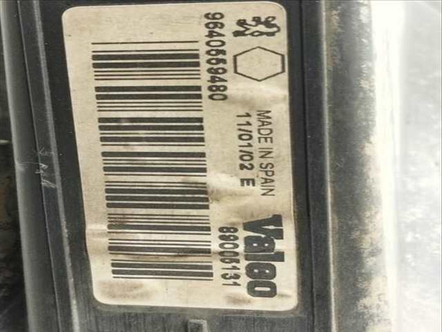 Foto 4ª: Faro Derecho Peugeot 206 XR BERLINA 75CV 55KW [KFW] (2002)