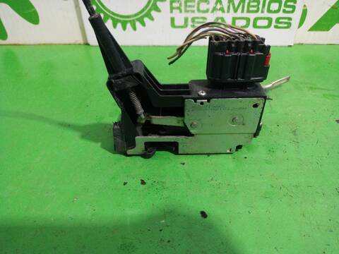 Foto 2ª: Cerradura Puerta Delantera Izquierda Ford Fiesta FUN 68CV (2001)