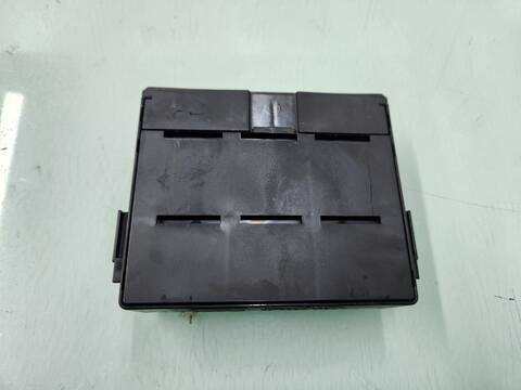 Foto 2ª: Caja Reles Fusibles Lexus IS 220D 177CV 130KW [2AD-FHV] (2007)