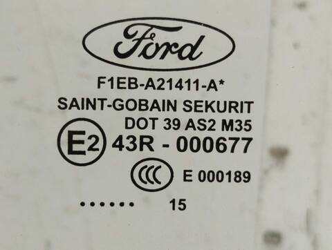 Foto 3ª: Luna Delantera Izquierda Ford Focus SPORT 115CV 85KW [T1DA] (2015)