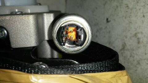 Foto 2ª: Cinturón Delantero Derecho Toyota Avensis 1.8 16V CAT BERLINA 129CV 95KW [1ZZFE] (2003)