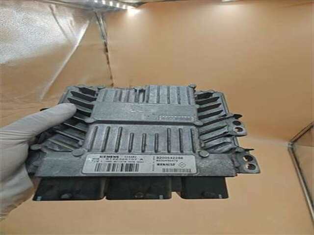 Centralita Motor ECU Renault Scenic 1.5 LUXE PRIVILEGE [1.5 LTR. - 78 KW DCI DIESEL] (JM)(2003-_)