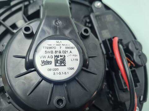 Foto 2ª: Calefacción Volkswagen Touran ADVANCE BMT 150CV 110KW [DTSB] (2021)
