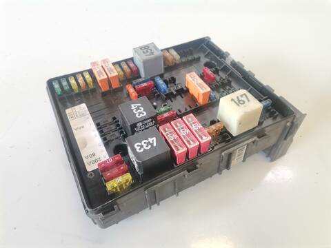 Caja Reles Fusibles Volkswagen Golf IGOLF 1.6 102CV