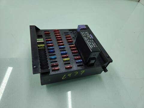 Foto 1ª: Caja Reles Fusibles Mercedes Atego 1023 4X2 OM 906 LA L LARGO) 231CV 170KW [OM906LA] (2005)