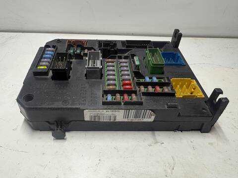 Foto 2ª: Caja Reles Fusibles Citroen DS5 VERSION INDEFINIDA