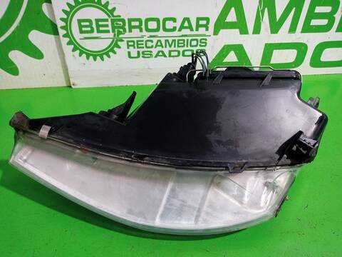 Foto 2ª: Faro Derecho Ford Focus TREND BERLINA 101CV 74KW [FFDA] (2004)