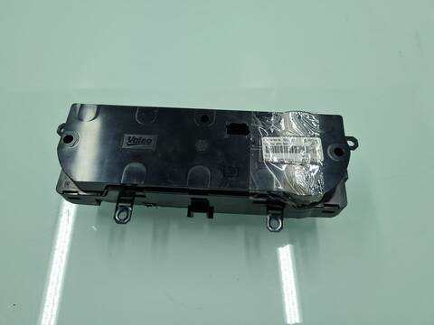 Foto 3ª: Mando Calefacción A. A. Renault Captur DYNAMIQUE 90CV 66KW [K9K608] (2014)