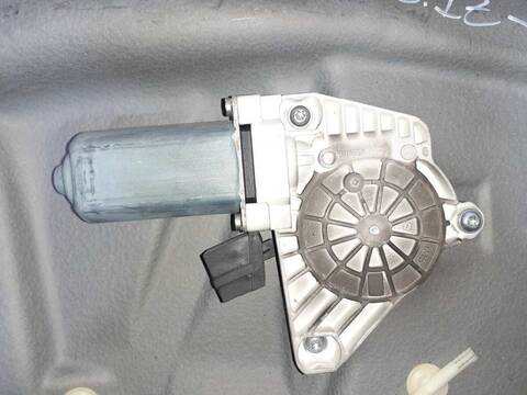 Foto 3ª: Elevalunas Eléctrico Delantero Izquierdo Mercedes Clase B 150 180 CDI 245.207) 109CV 80KW [OM640940] (2005)