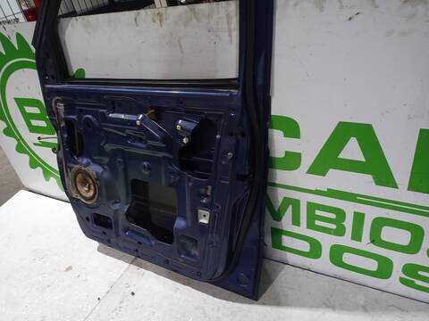 Foto 3ª: Puerta Delantera Derecha Nissan Serena 2.3 LX DIESEL 75CV 55KW [LD23] (1997)
