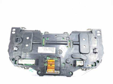 Foto 3ª: Cuadro de Instrumentos Nissan Qashqai ACENTA (2013)