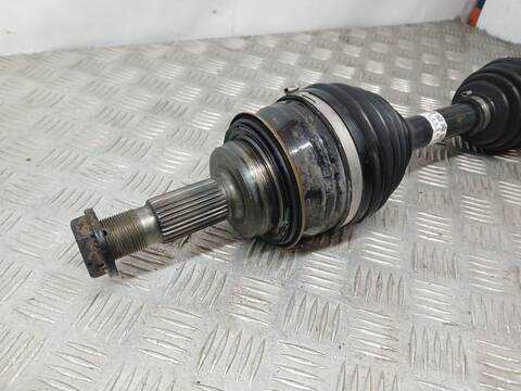 Foto 2ª: Transmision Delantera Izquierda Toyota Hilux 2.4 D 4WD GUN125_) 150CV 110KW [2GD-FTV] (2022)