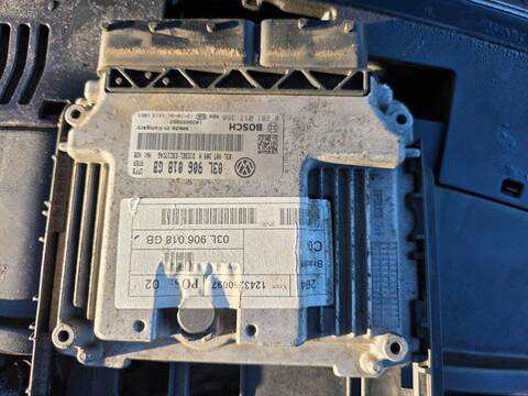 Foto 3ª: Centralita Motor ECU Volkswagen Eos SPORT BLUEMOTION 140CV 103KW (2013)
