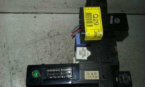 Foto 2ª: Caja Reles Fusibles Hyundai Santa Fe 2.0 CRDI CAT 113CV 83KW [D4EA] (2002)