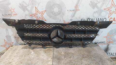 Foto 2ª: Rejilla Delantera Mercedes Sprinter 310/313/316 CDI 906.631/633/635/637) 129CV 95KW CAJA CERRADA [646985] (2007)