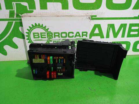 Caja Reles Fusibles Volkswagen Golf ADVANCE 105CV 77KW