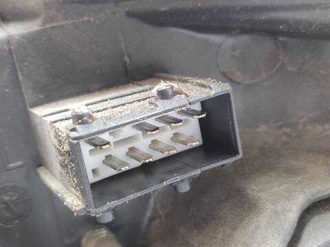 Foto 3ª: Faro Derecho Citroen C3 1.6 16V HDI 90CV 66KW [9HX] (2006)