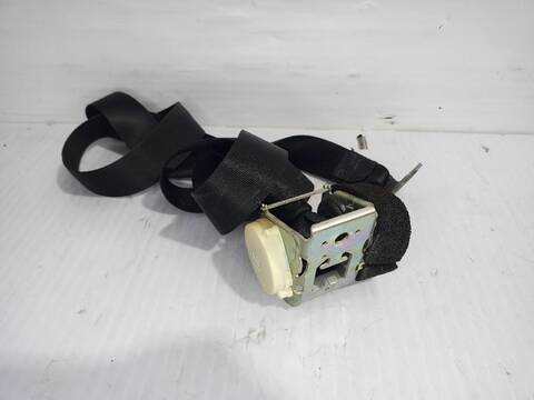 Foto 3ª: Cinturón Trasero Izquierdo Ford Focus TREND 101CV [HWDA] (2004)