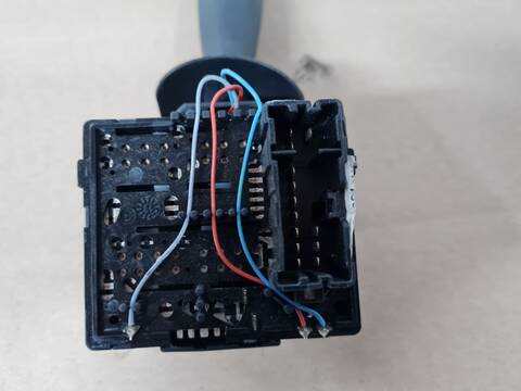 Foto 2ª: Mando Multifuncion Renault Clio AUTHENTIQUE 75CV 55KW [K9K C6] (2013)