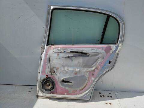 Foto 4ª: Puerta Trasera Derecha Opel Astra CLUB BERLINA 80CV 59KW [Z17DTL] (2004)